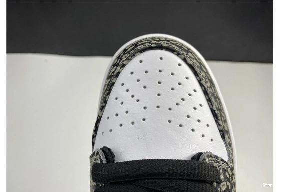 DUNK BQ6817-009 SB LOW PRO"ELEPHANT" NIKE 0212